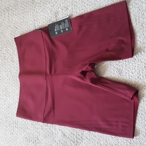 Knix hi-touch high rise short dark cherry bnwt never worn